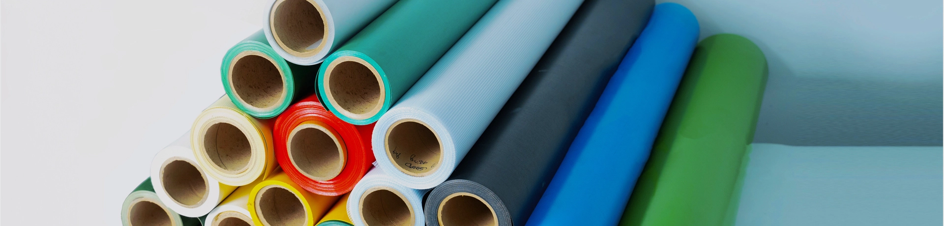 Contatta GSTARP per più tessuti e materiali in tela cerata