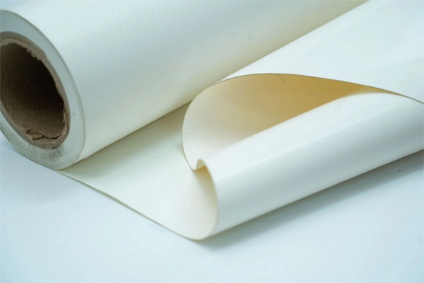 Come scegliere la tela cerata in PVC adatta alle tue esigenze