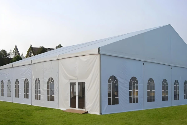 Come il tessuto della tenda in PVC migliora le esperienze di campeggio all'aperto