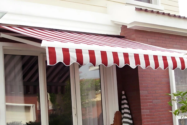 Perché i prodotti per la protezione solare e il parasole in PVC sono essenziali