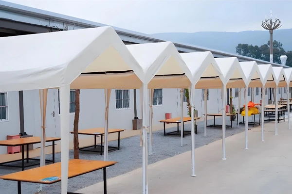 Come scegliere i prodotti per la protezione solare in PVC adatti al tuo spazio