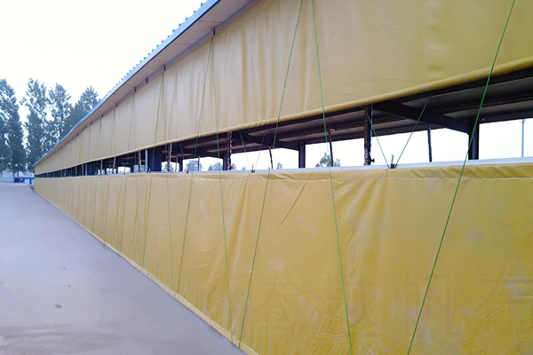 Caratteristiche della tela cerata di razza in PVC